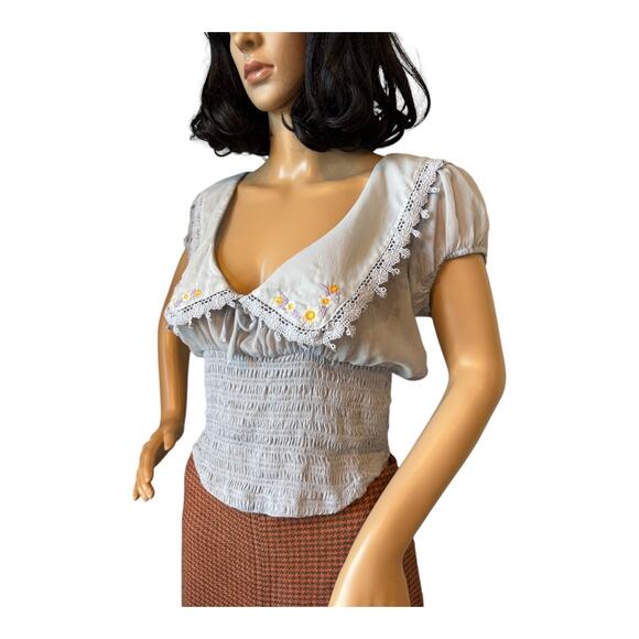 Kimchi Blue Frenchie Sheer Purple Crop Blouse smocked floral embrodidery size M - Picture 6 of 11